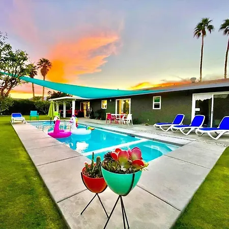 Palm Springs Paradise - With Ev Charger